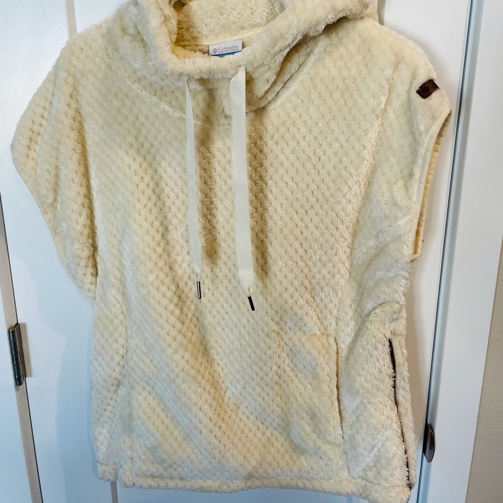 Fuzzy Cowell Neck Columbia Vest